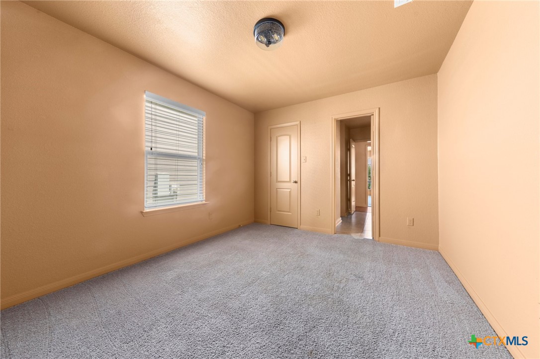 3409 Greyfriar Drive Property Photo 5