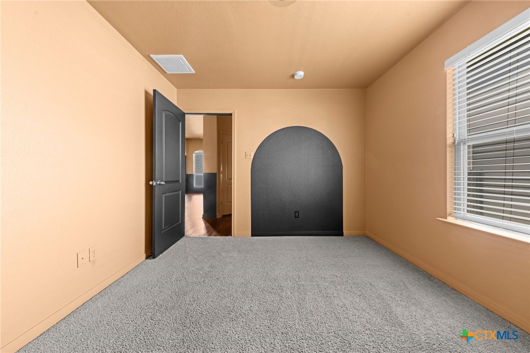 3409 Greyfriar Drive Property Photo 8