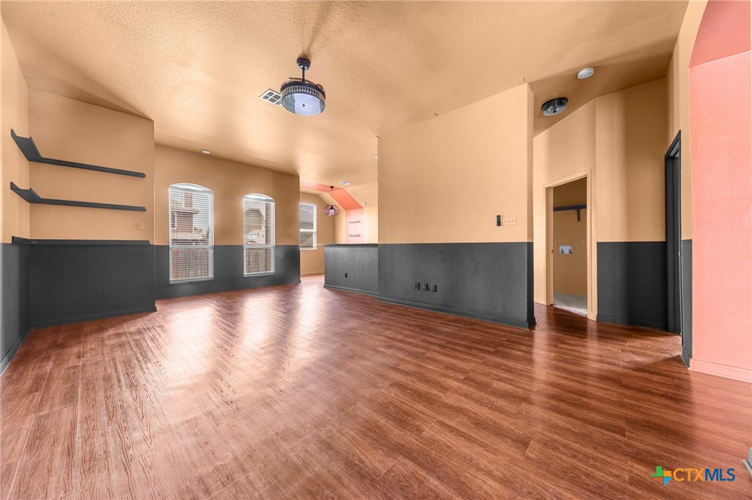 3409 Greyfriar Drive Property Photo 14