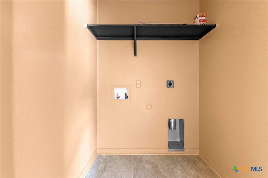 3409 Greyfriar Drive Property Photo 15
