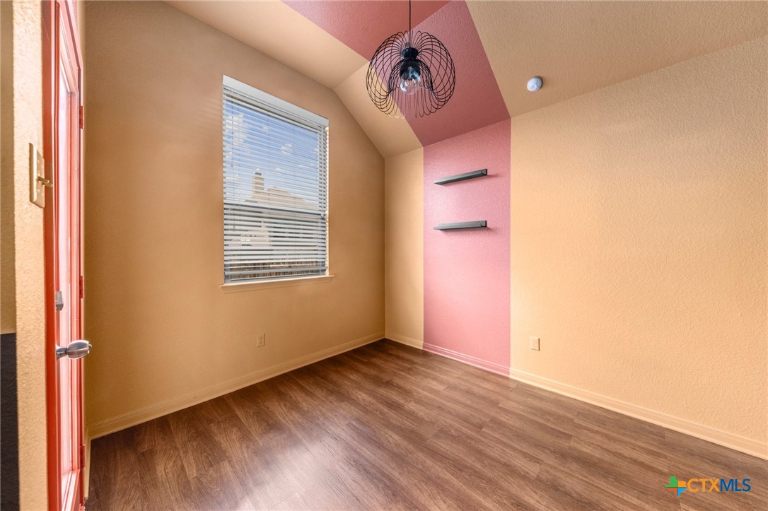 3409 Greyfriar Drive Property Photo 16