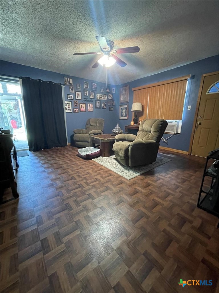 399 Pecan Street Property Photo 16