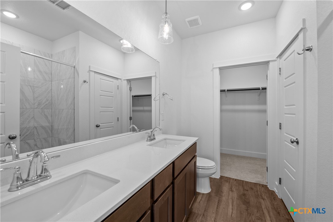 417 Mustang Loop Property Photo 9