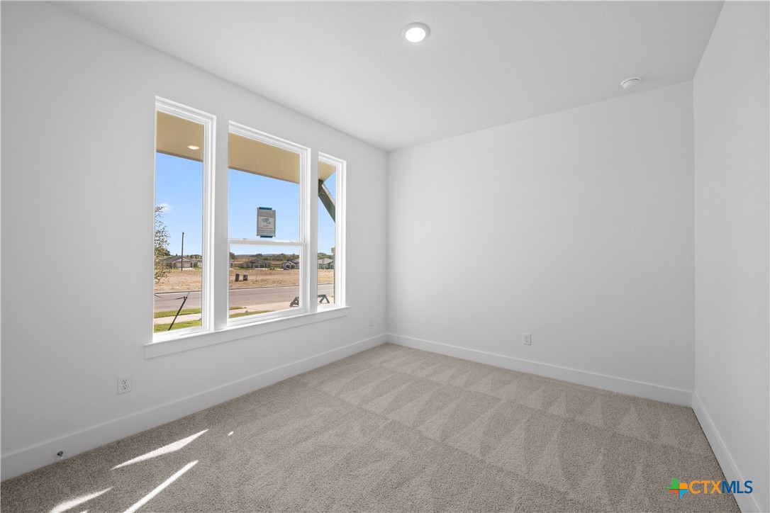 417 Mustang Loop Property Photo 13