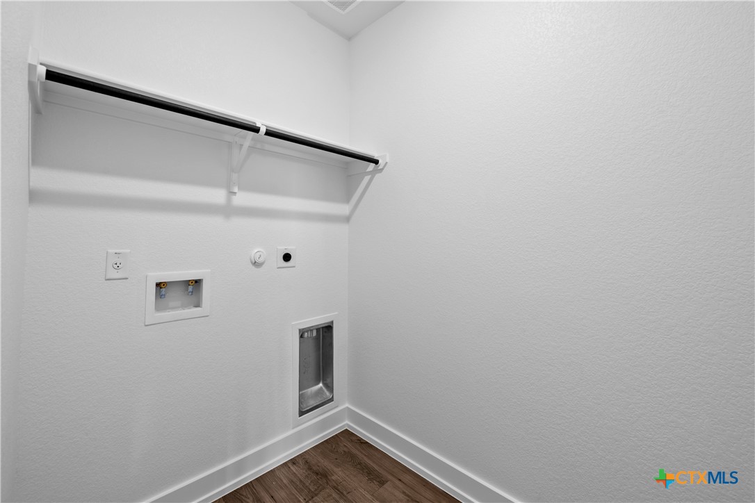 417 Mustang Loop Property Photo 14