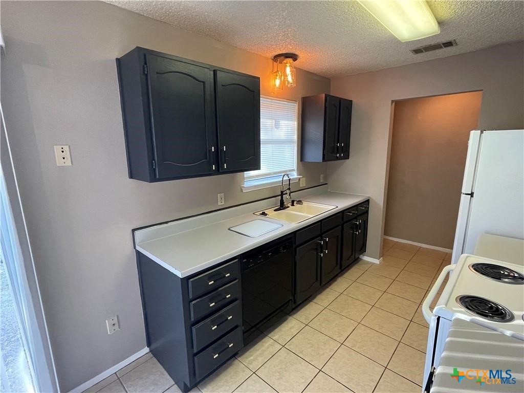 3605 Trotwood Trail Property Photo 10