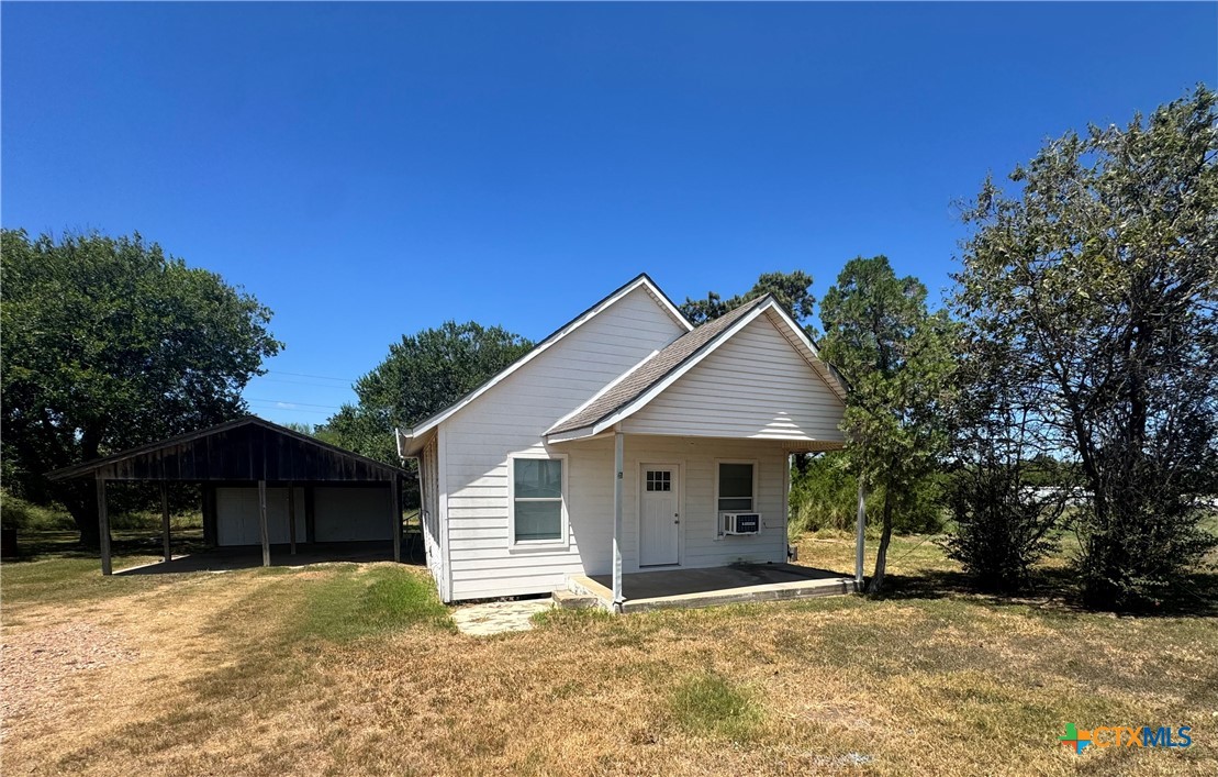 4711 N Main Street Property Photo 1
