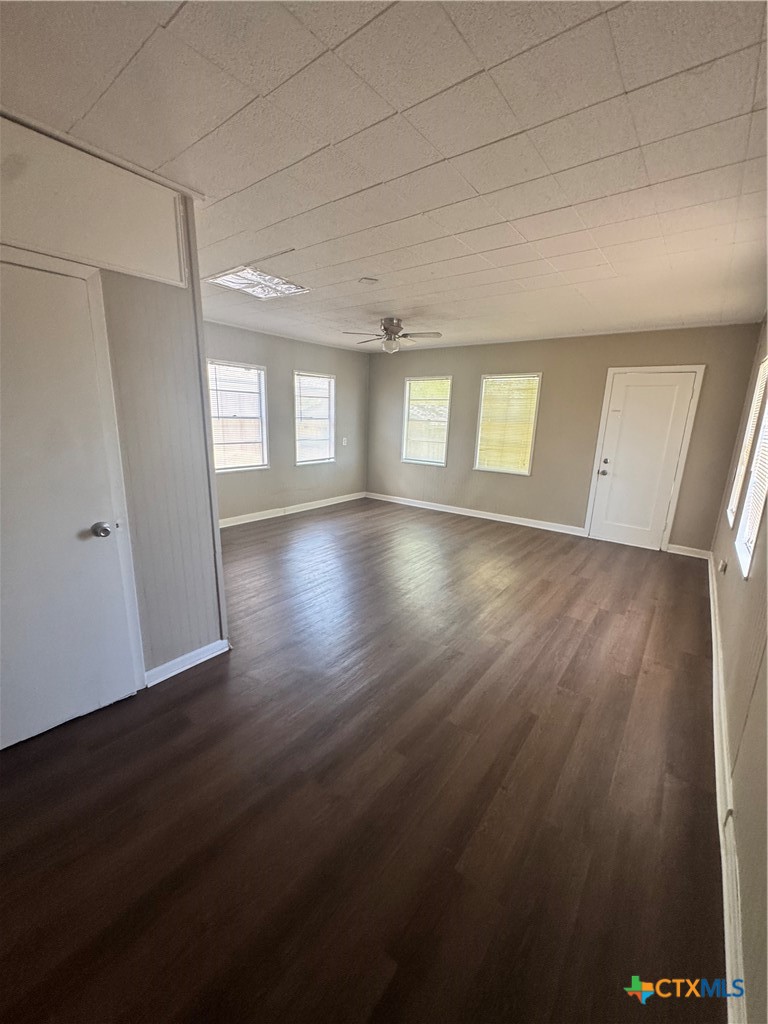 4711 N Main Street Property Photo 6