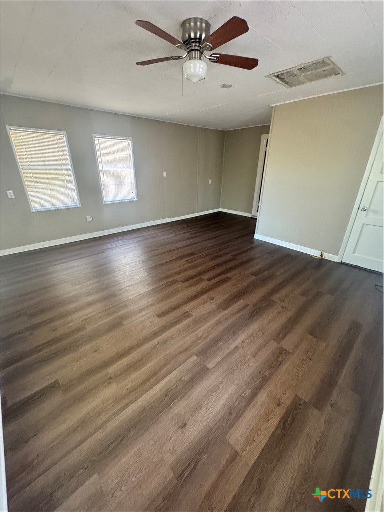 4711 N Main Street Property Photo 7