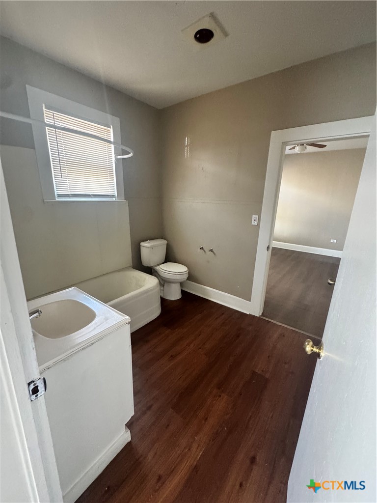 4711 N Main Street Property Photo 13