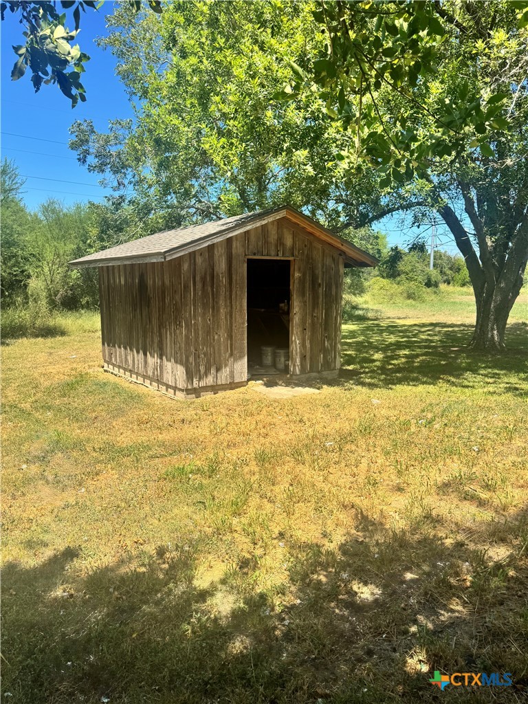 4711 N Main Street Property Photo 20