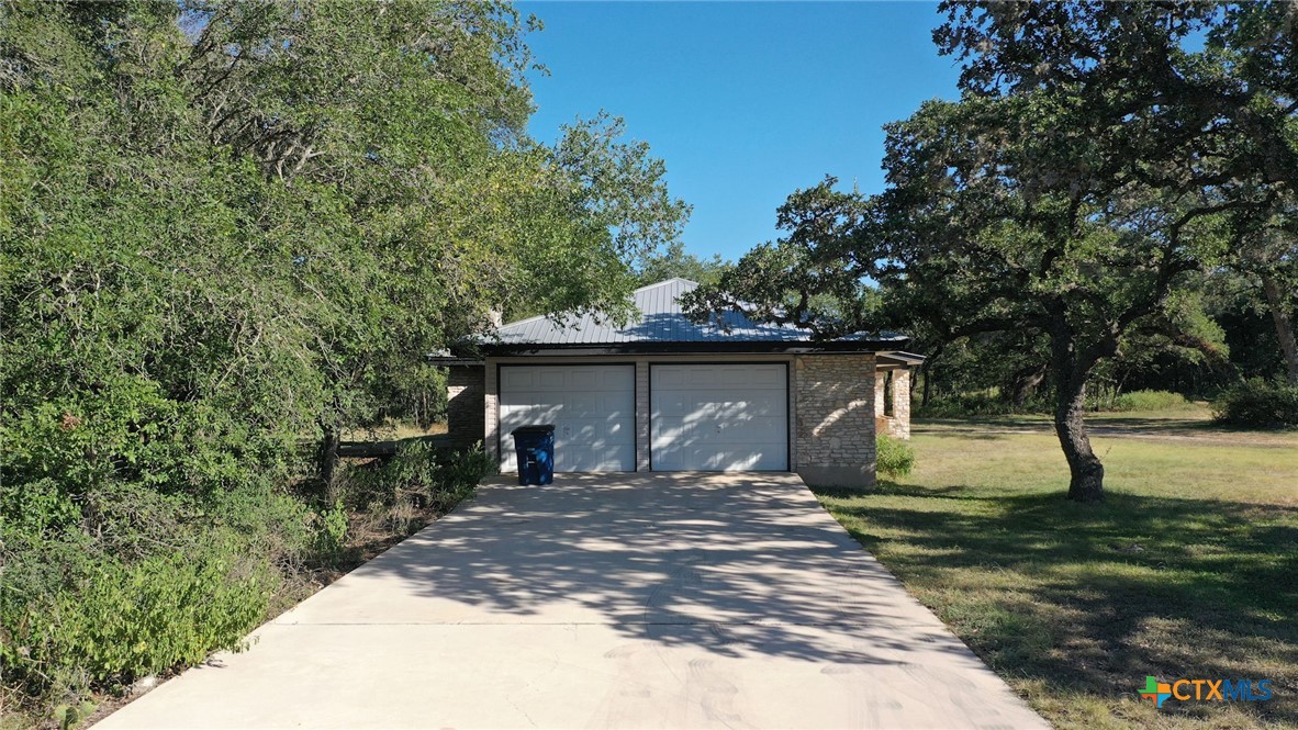 608 W Mustang Lane Property Photo 7