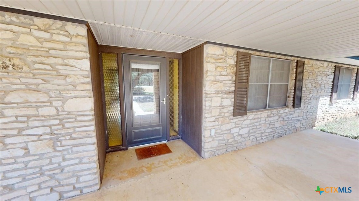 608 W Mustang Lane Property Photo 8