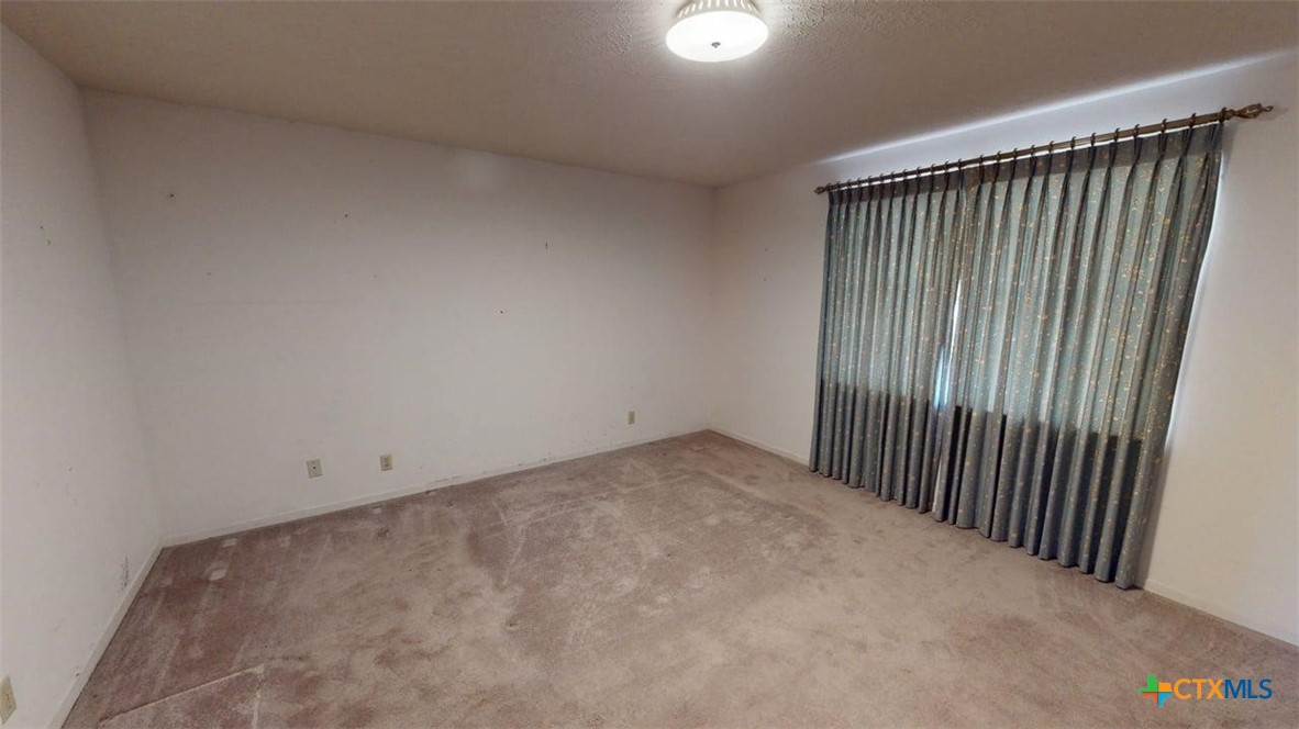 608 W Mustang Lane Property Photo 15