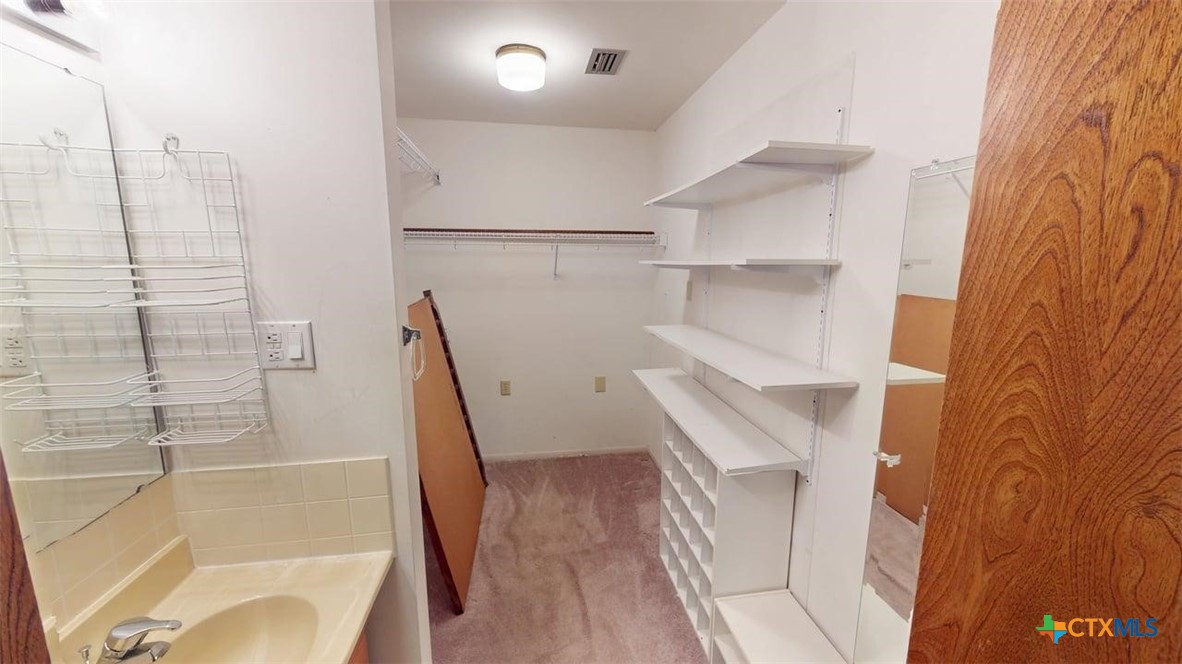 608 W Mustang Lane Property Photo 17