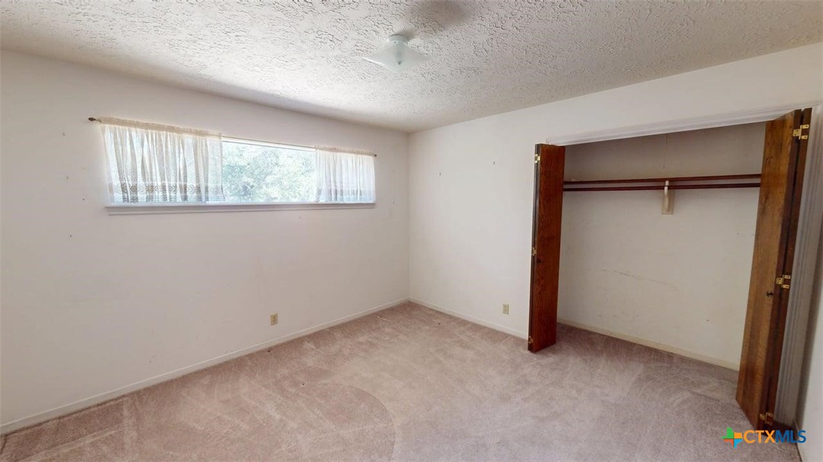 608 W Mustang Lane Property Photo 18