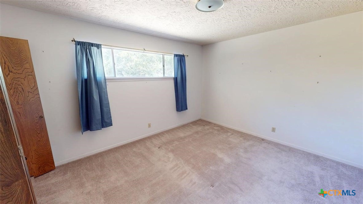 608 W Mustang Lane Property Photo 19