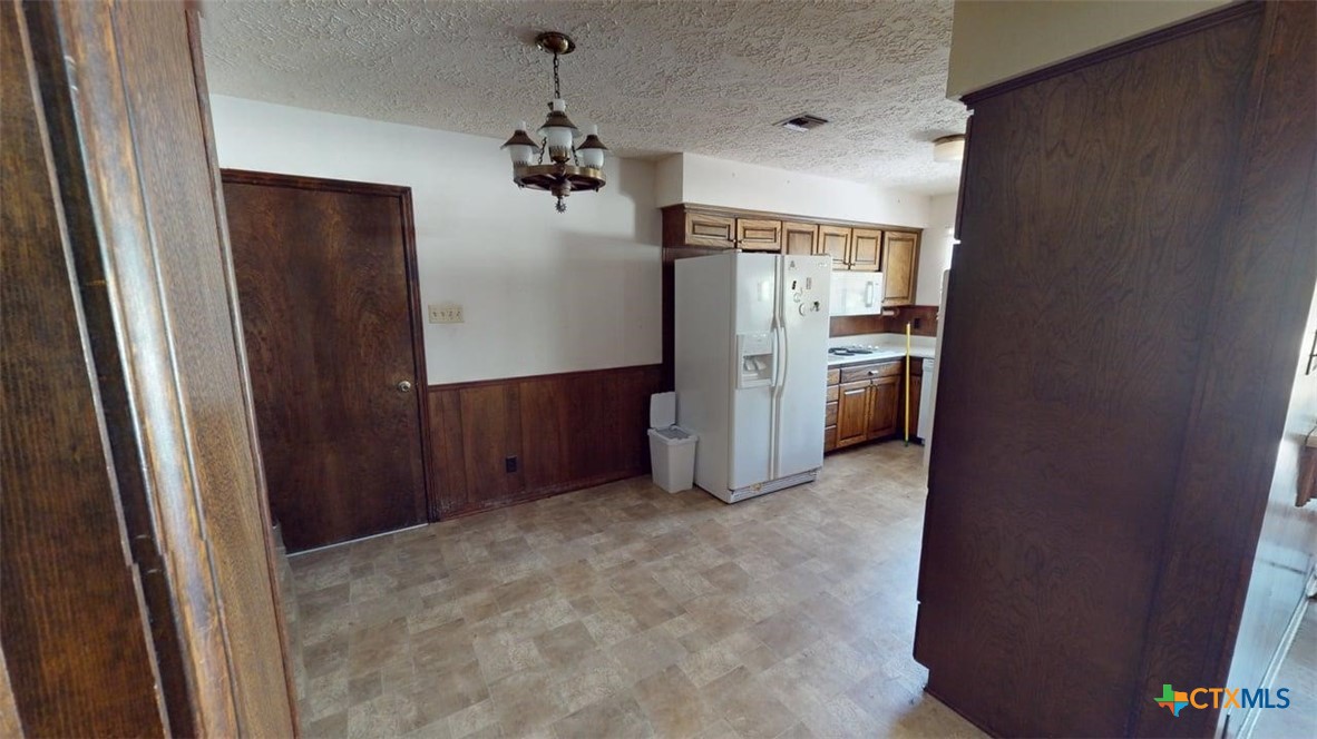 608 W Mustang Lane Property Photo 24