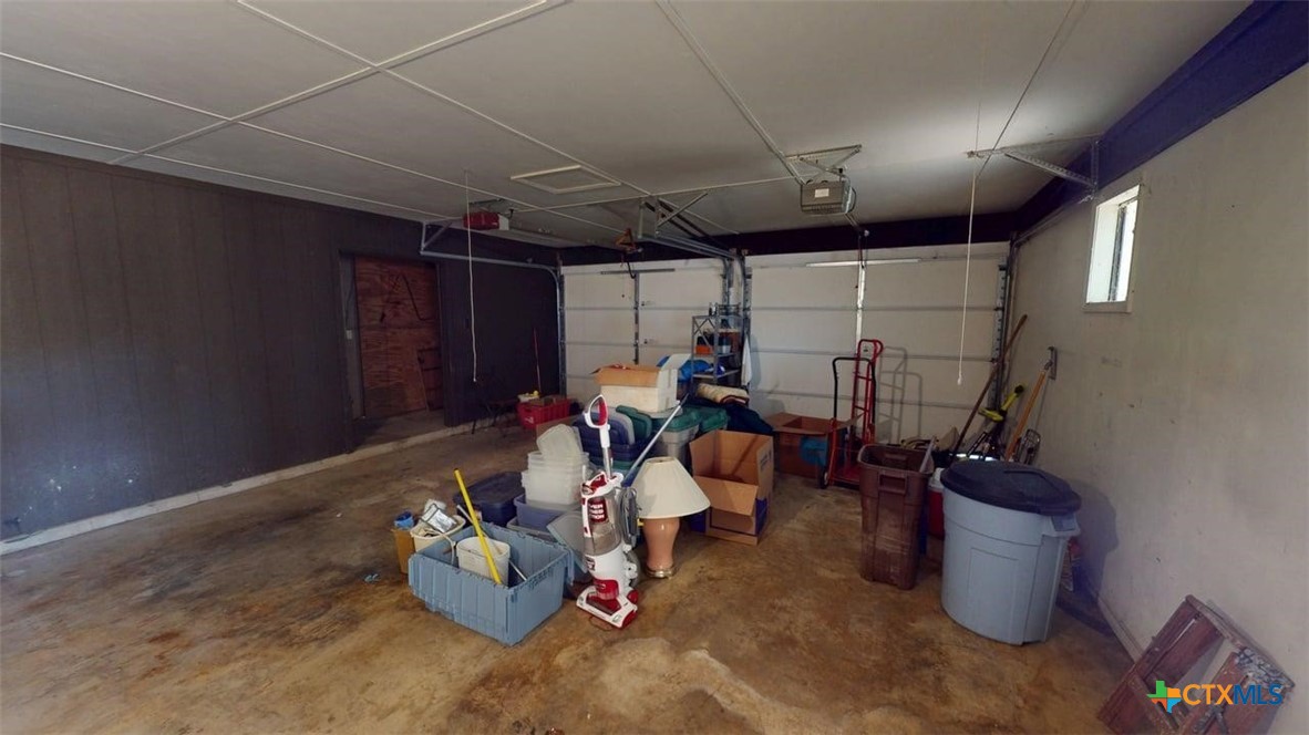 608 W Mustang Lane Property Photo 29