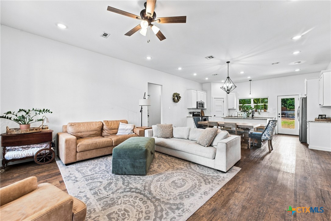 5111 Goliad Drive Property Photo 8
