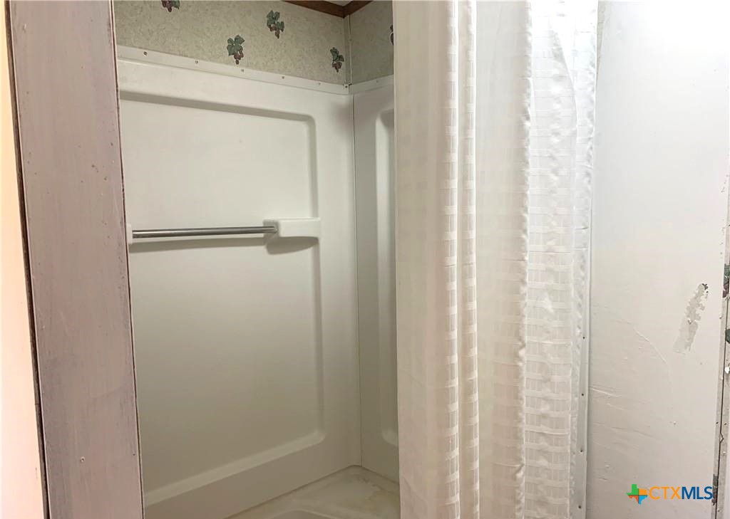 590 Lee Street Property Photo 11