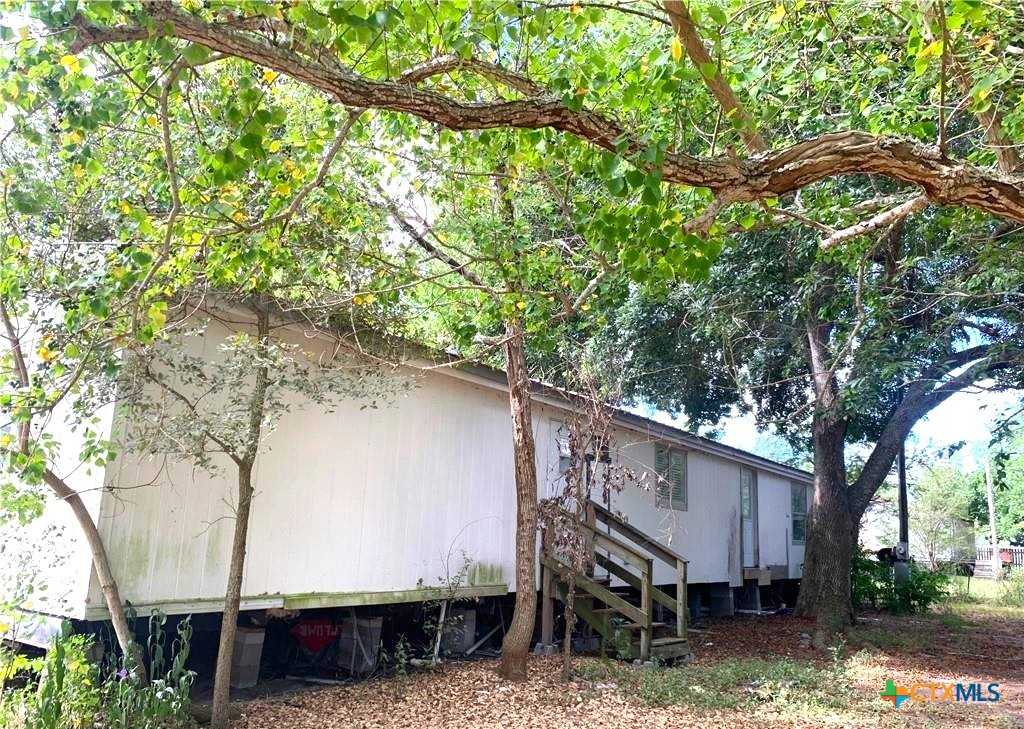 590 Lee Street Property Photo 18