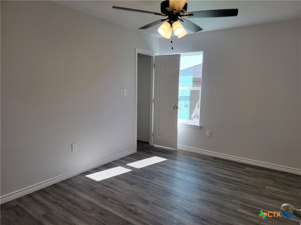 122 Wind Ridge Drive B Property Photo 11