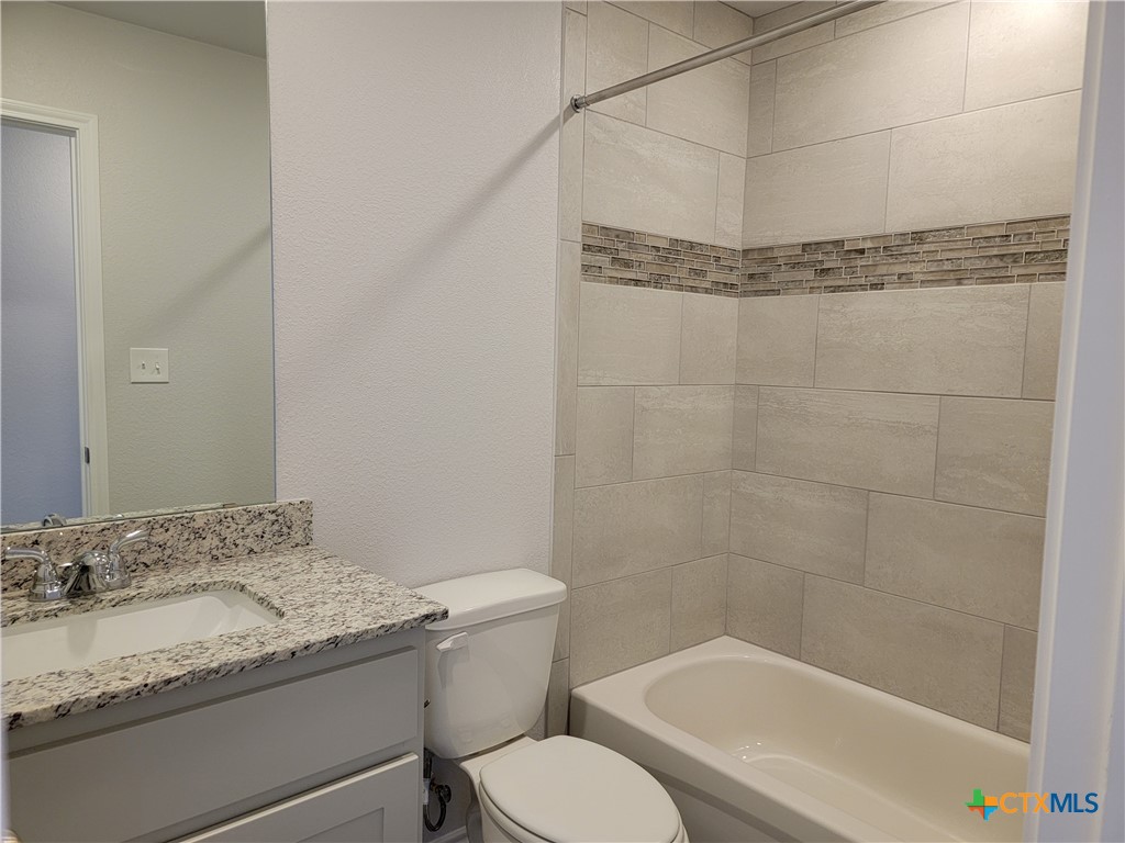 122 Wind Ridge Drive B Property Photo 12