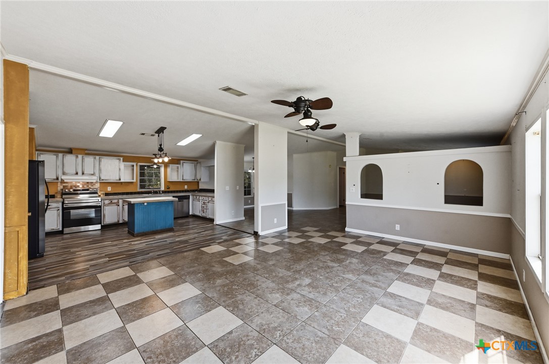 357 Dallas Street Property Photo 10