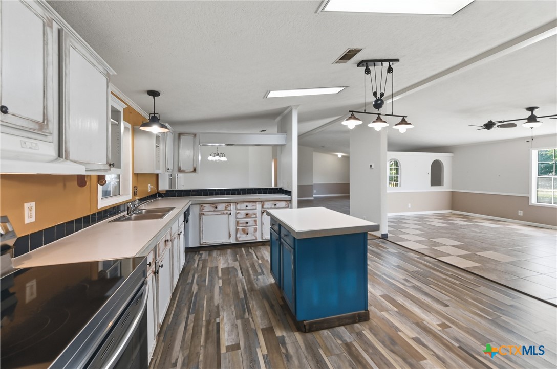 357 Dallas Street Property Photo 12