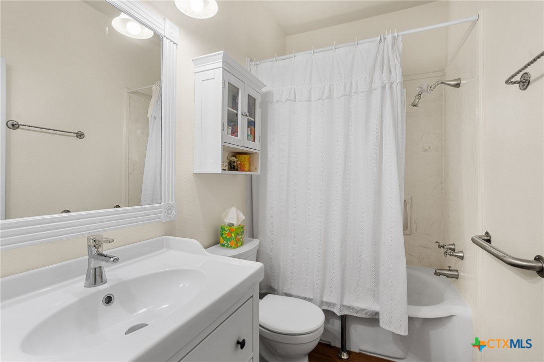632 Benchmark Trail Property Photo 25
