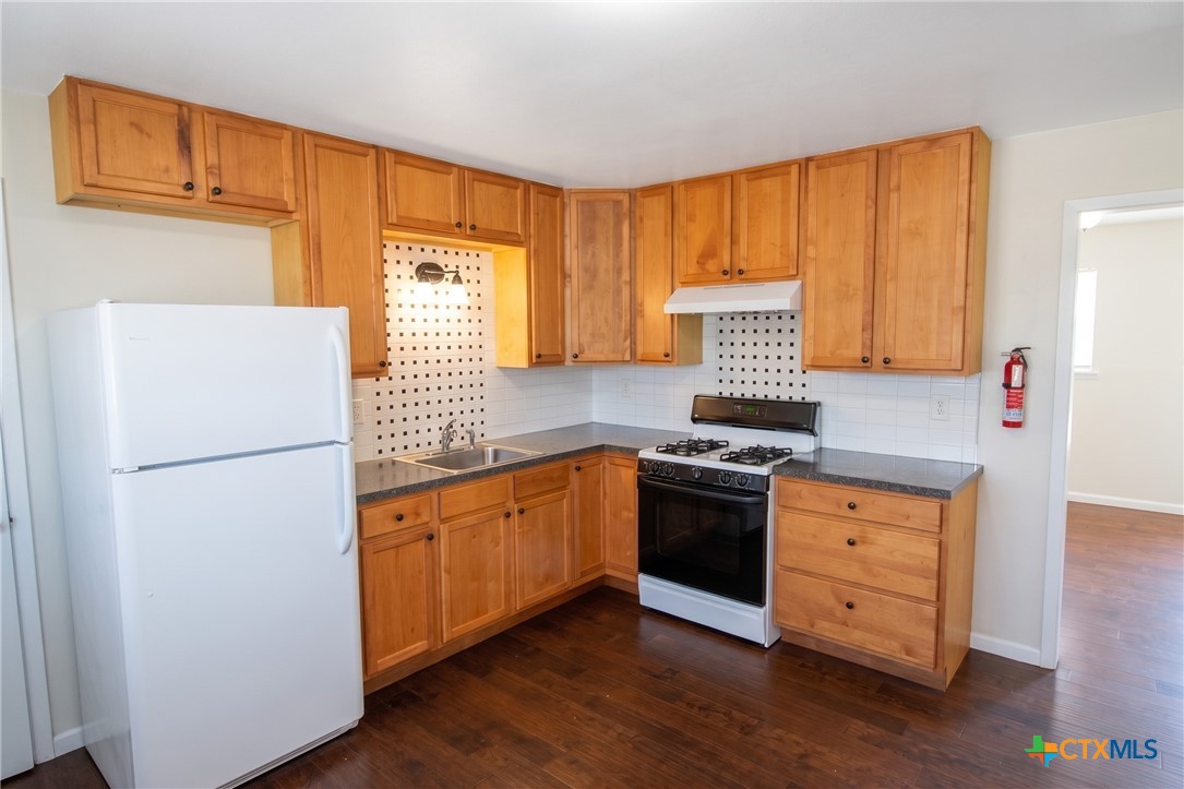 2609 Live Oak Drive Property Photo 3