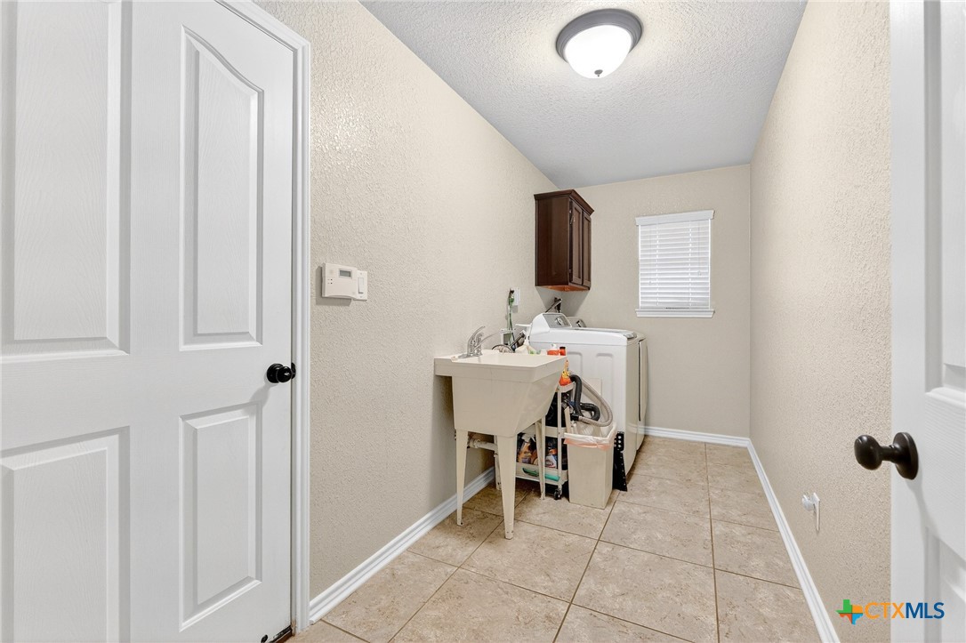 2600 Traditions Drive Property Photo 14