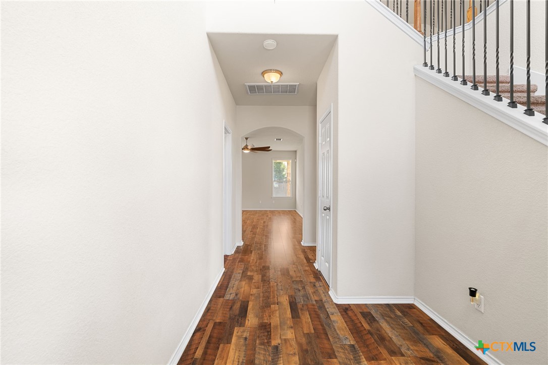 6026 Ambrose Circle Property Photo 2