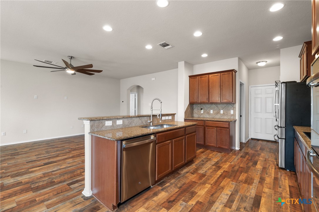 6026 Ambrose Circle Property Photo 9
