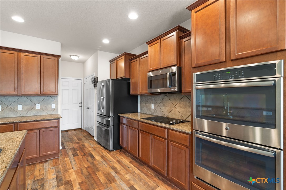 6026 Ambrose Circle Property Photo 10