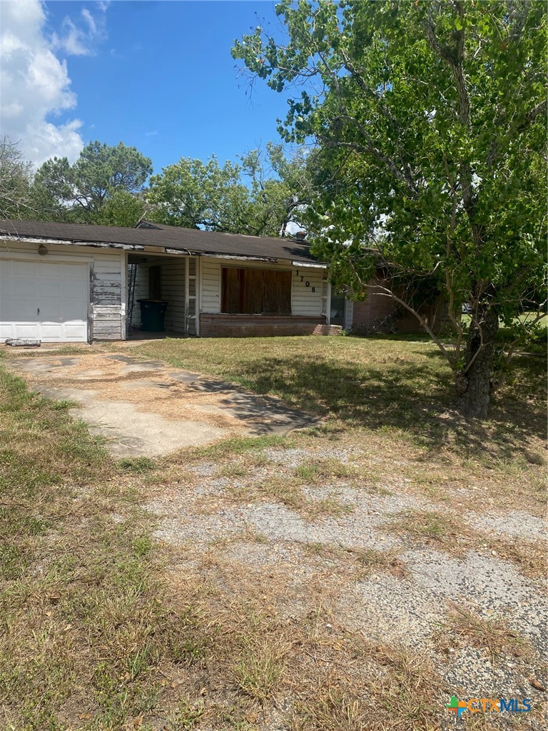1708 Pleasant Green Drive Property Photo 1