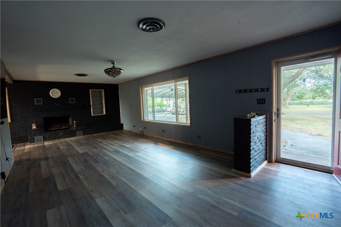 4291 County Road 429 Property Photo 3