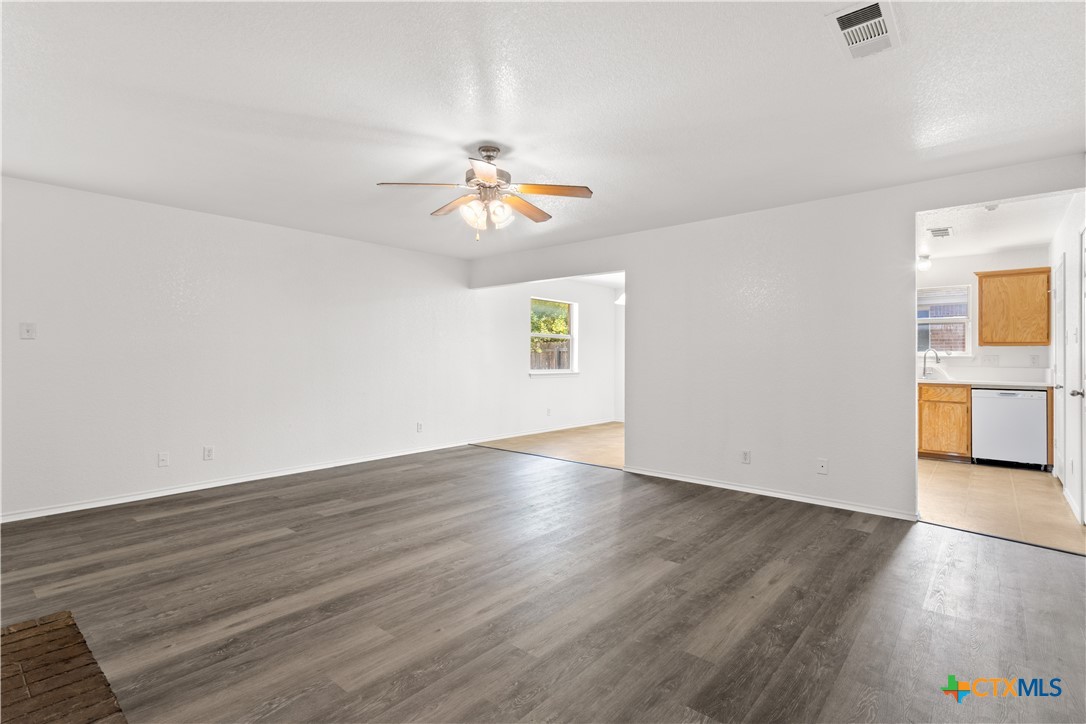 3908 Kevin Shaw Drive Property Photo 5