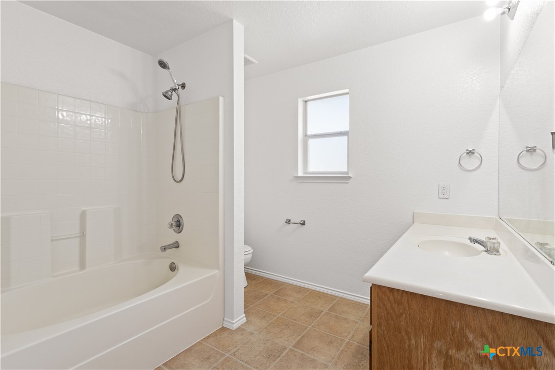 3908 Kevin Shaw Drive Property Photo 17