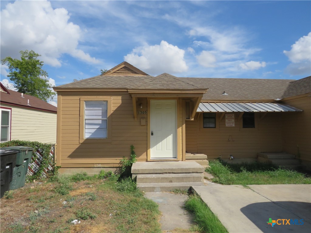 1305 S 5th Street Property Photo 1