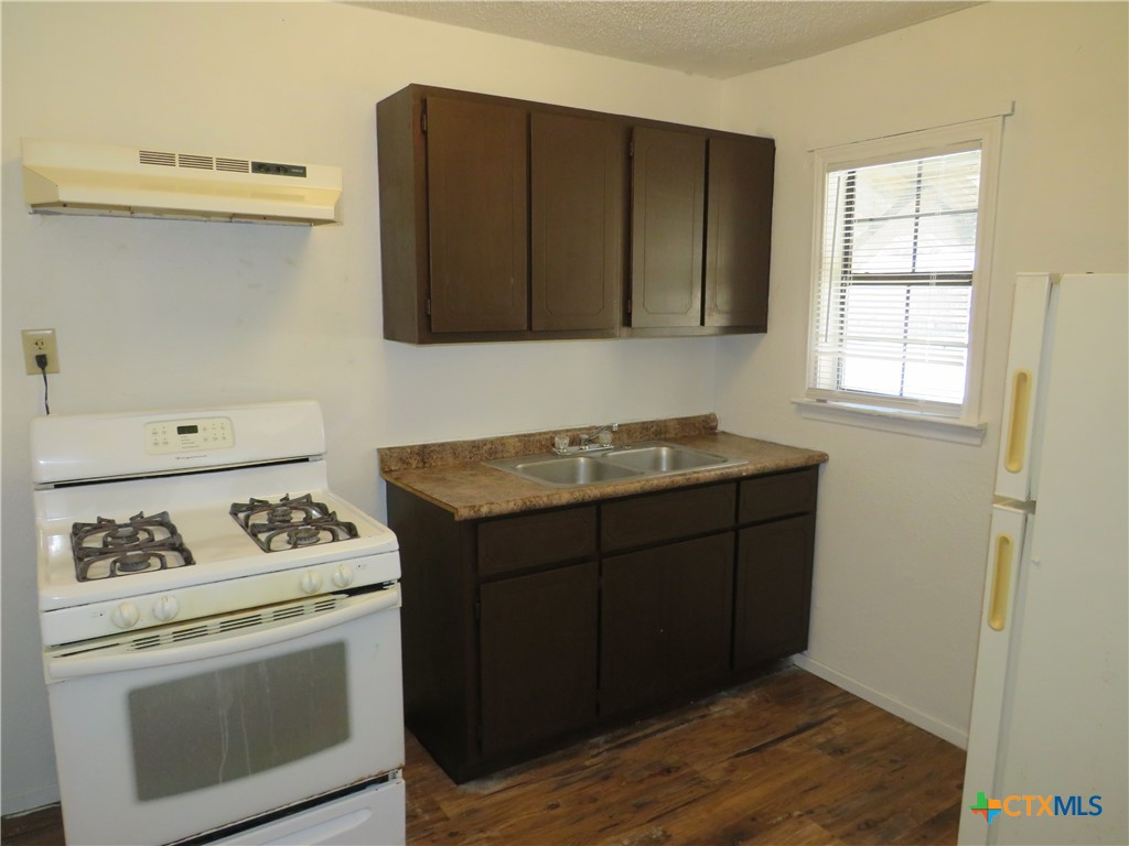 1305 S 5th Street Property Photo 4