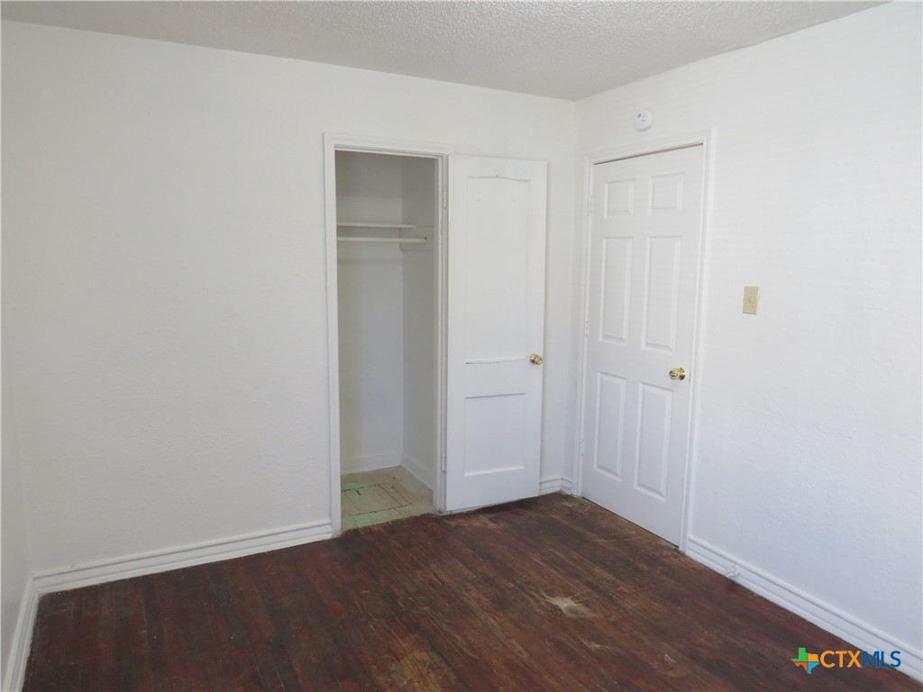 1305 S 5th Street Property Photo 9