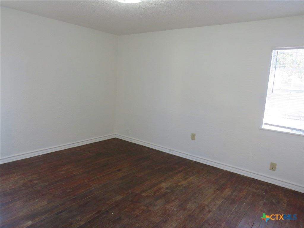 1305 S 5th Street Property Photo 10