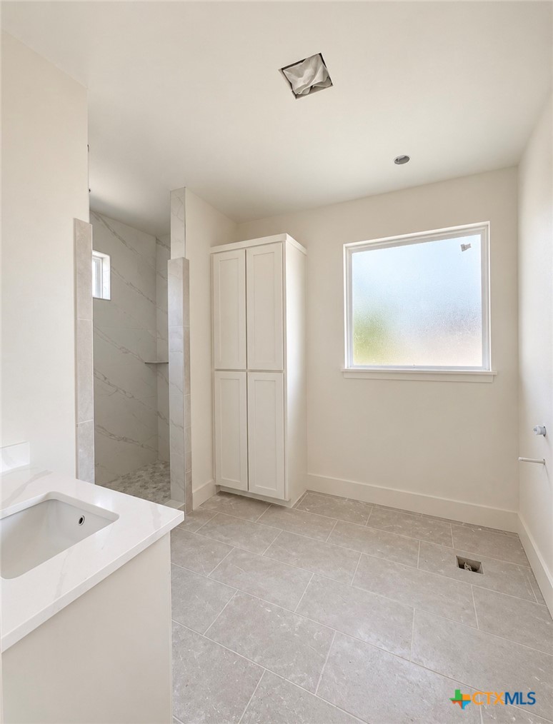6904 Felix Mcdaniel Drive Property Photo 11