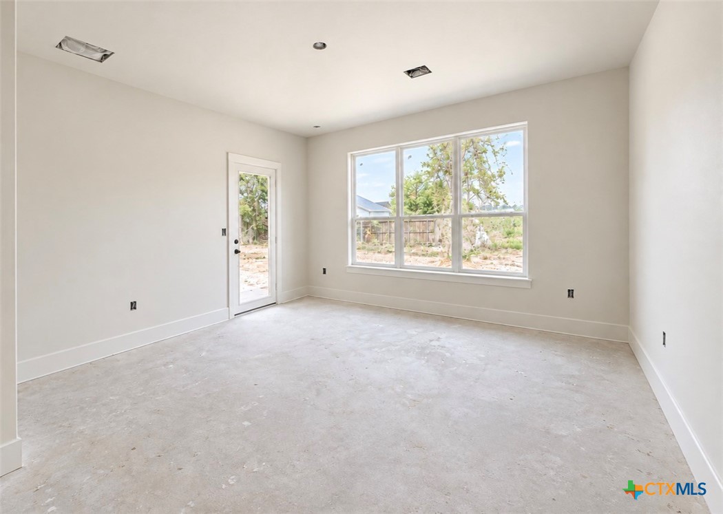 6904 Felix Mcdaniel Drive Property Photo 12