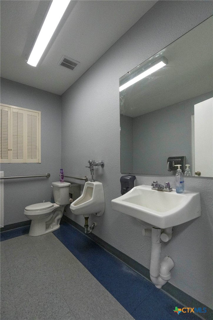 310 Pfeil Road Property Photo 22