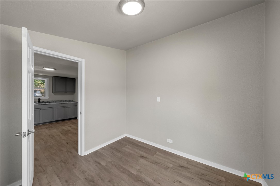 1803 N Fannin Avenue Property Photo 7