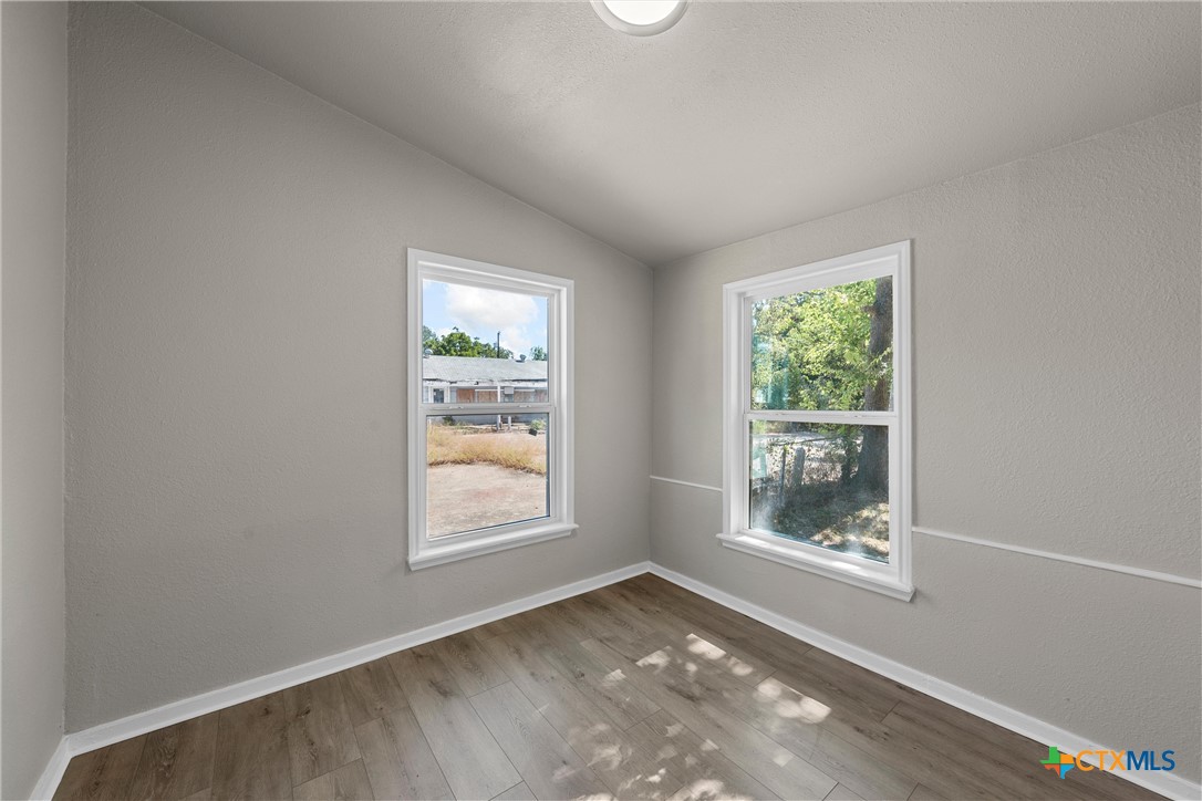 1803 N Fannin Avenue Property Photo 17
