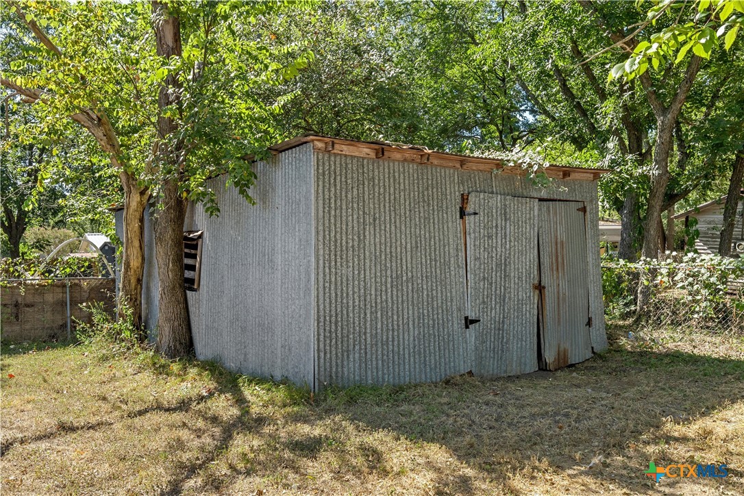 1803 N Fannin Avenue Property Photo 20